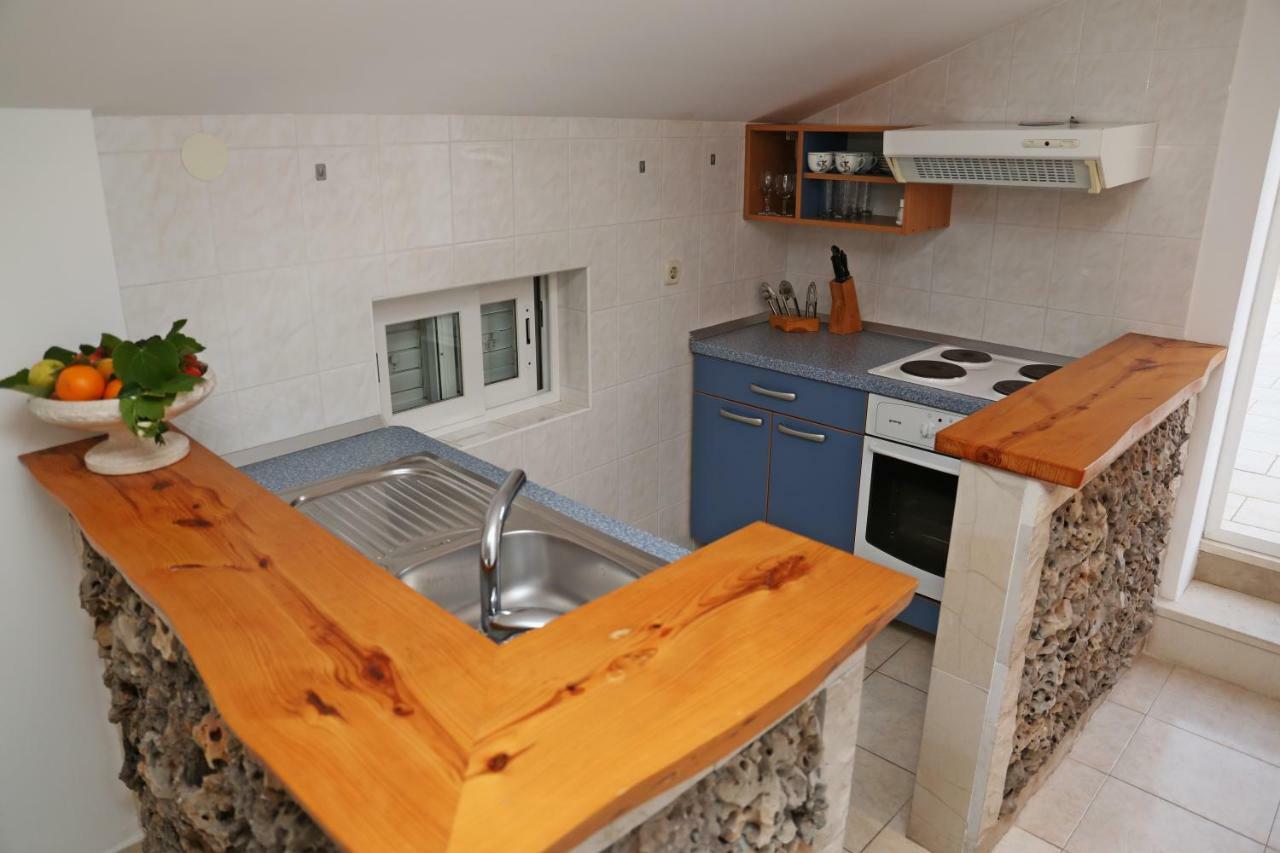 Apartments Katica Lumbarda Zewnętrze zdjęcie