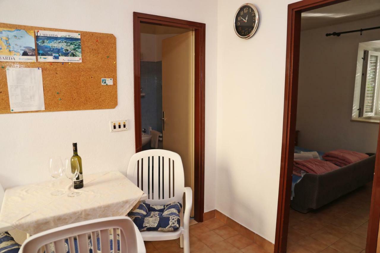 Apartments Katica Lumbarda Zewnętrze zdjęcie