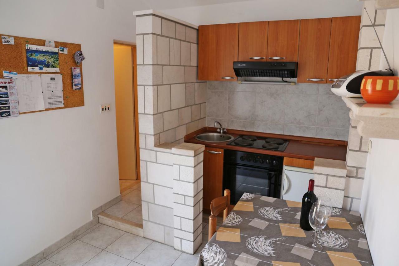 Apartments Katica Lumbarda Zewnętrze zdjęcie
